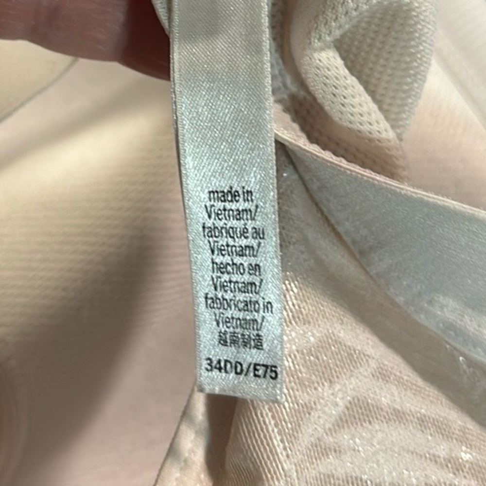 Victoria's Secret Lightly Lined Perfect Shape Demi Sports Bra 34DD - Picture 8 of 8